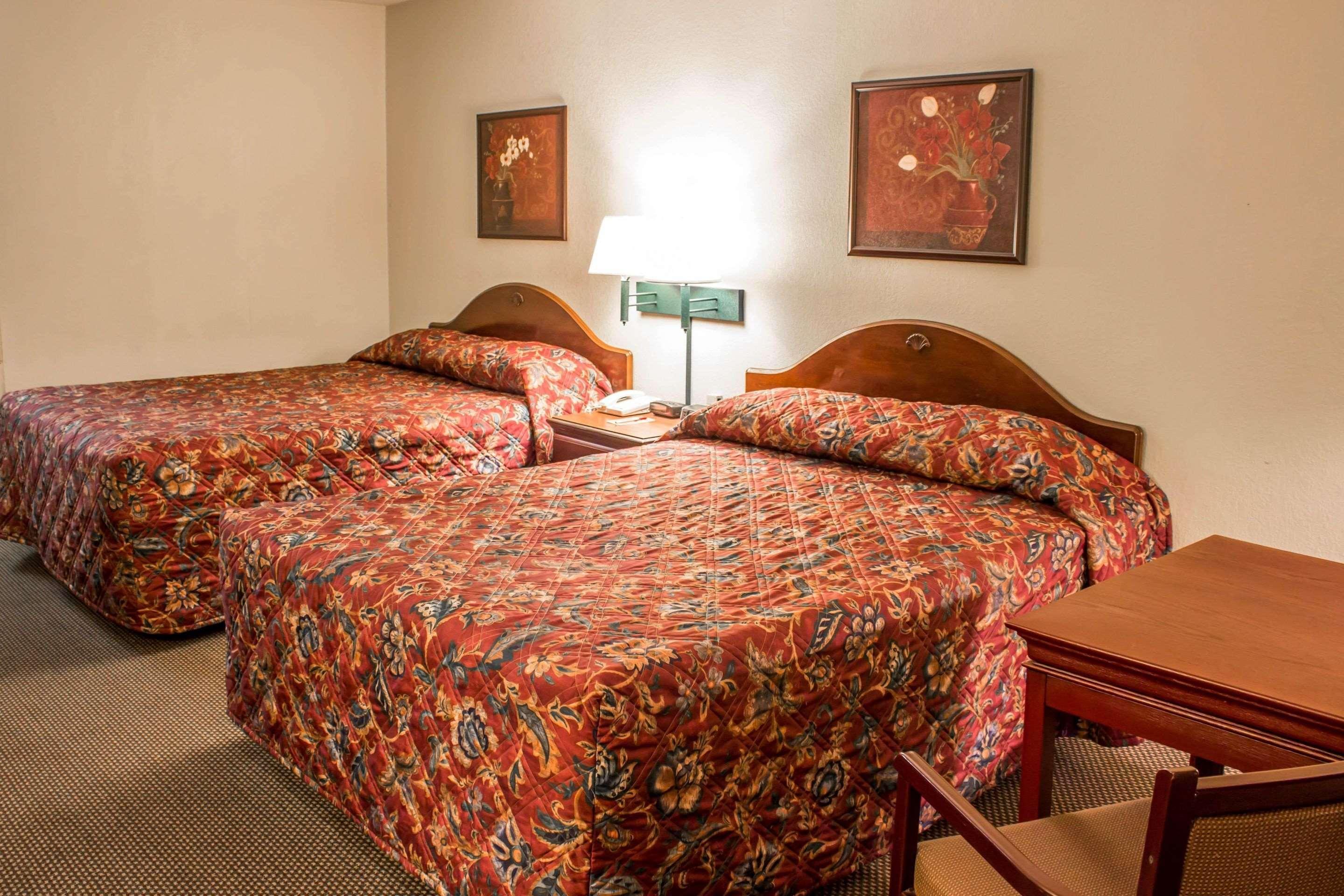 Econo Lodge Fayetteville Εξωτερικό φωτογραφία