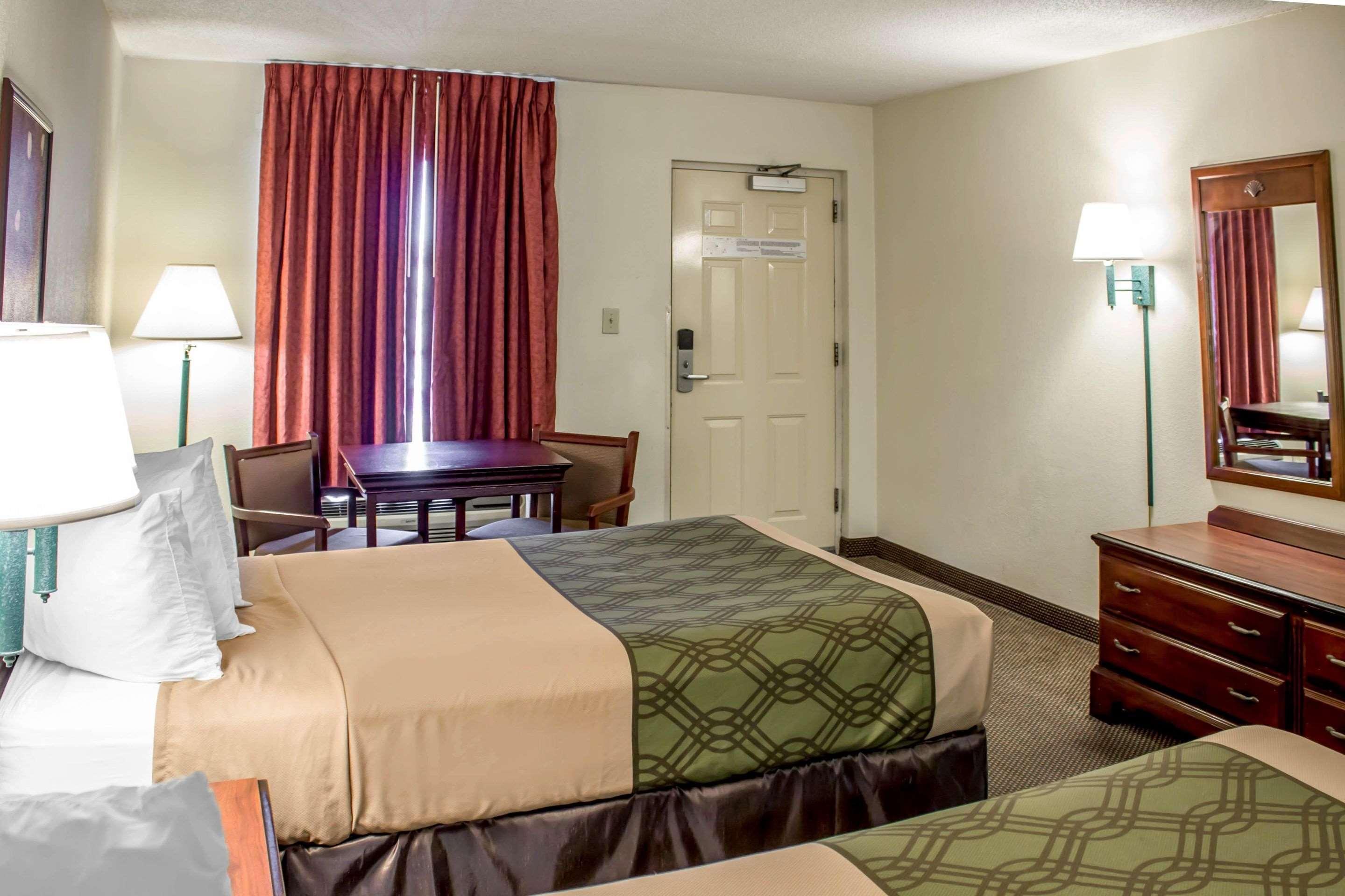 Econo Lodge Fayetteville Εξωτερικό φωτογραφία