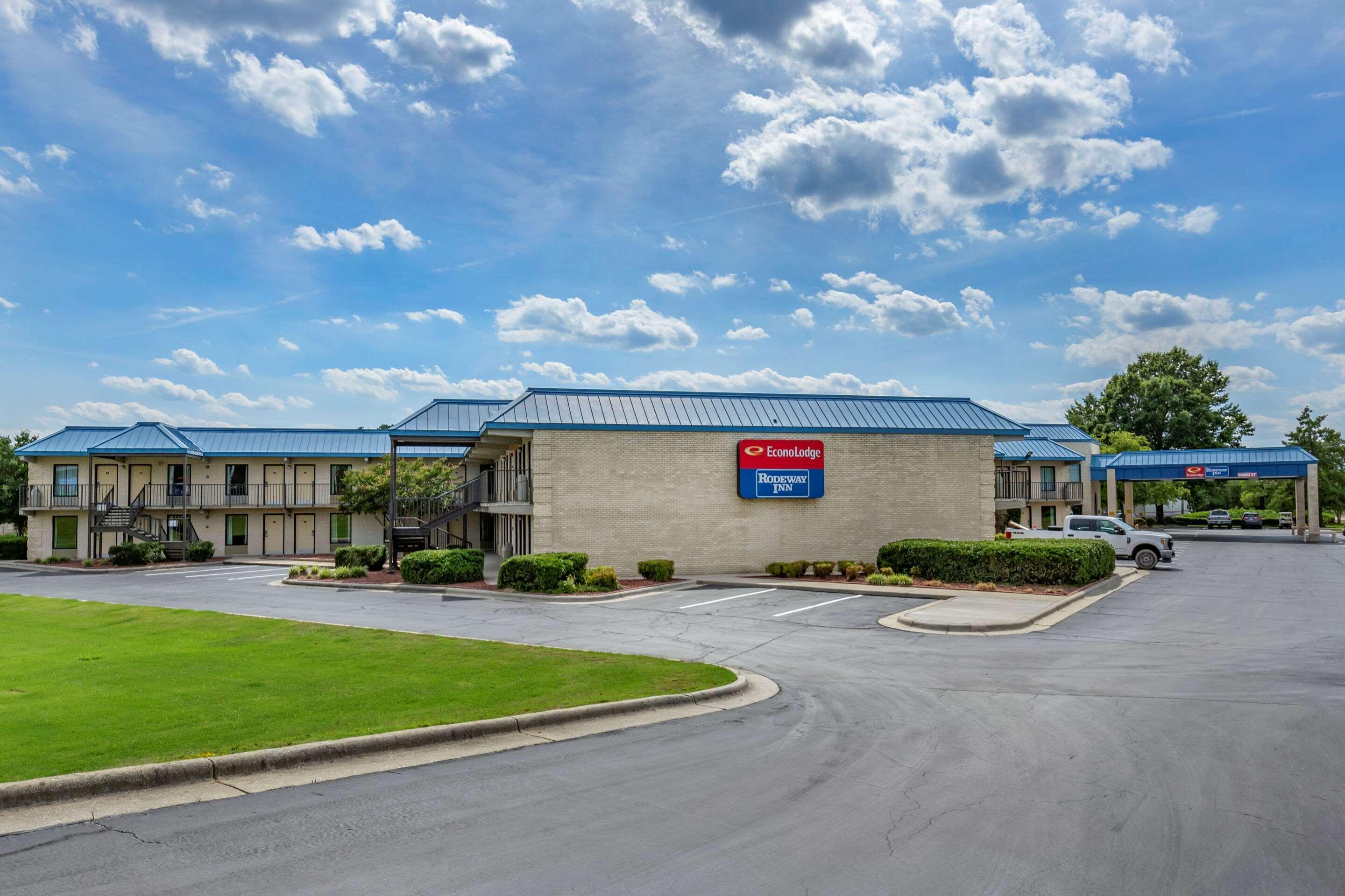 Econo Lodge Fayetteville Εξωτερικό φωτογραφία
