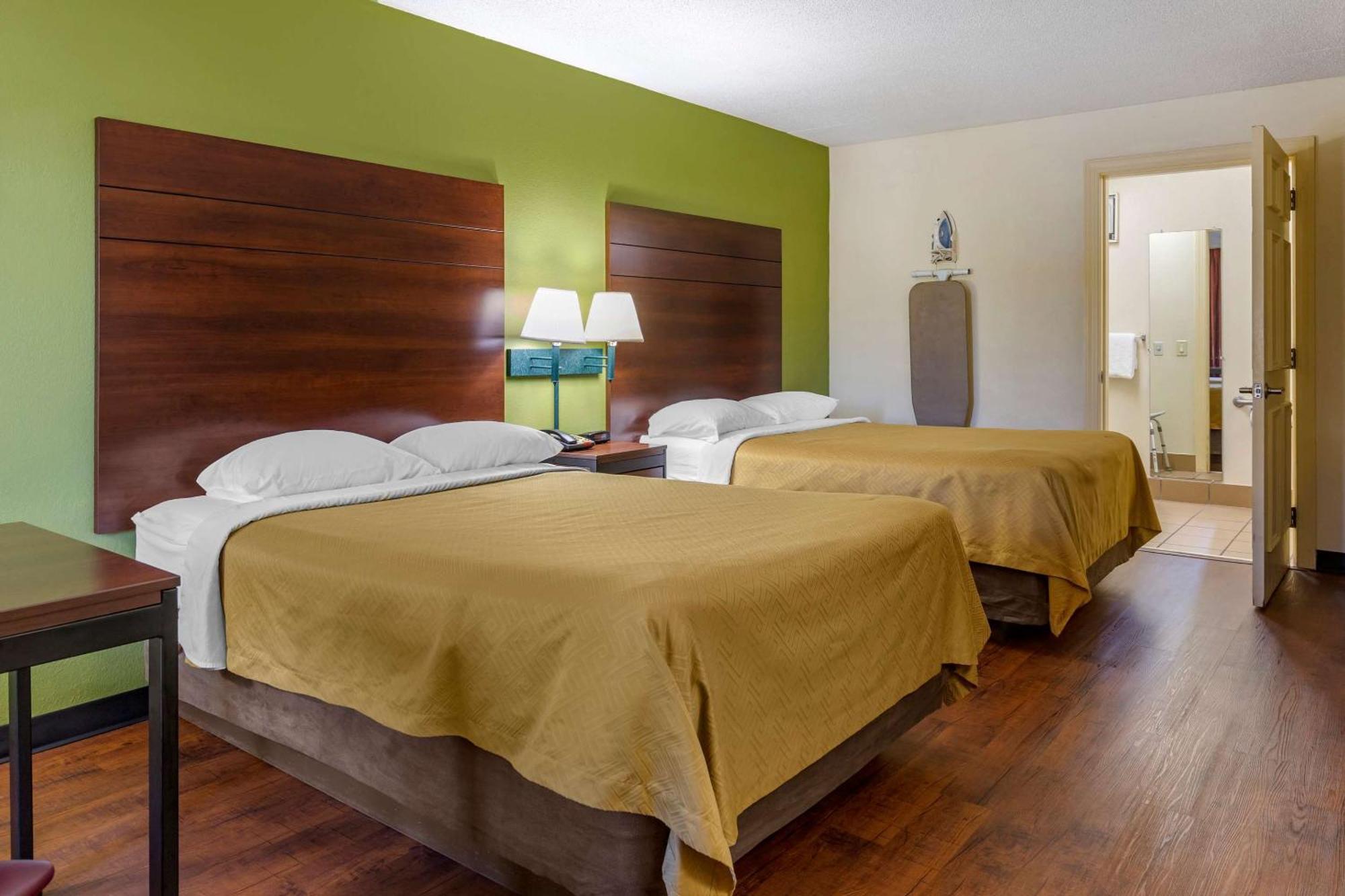 Econo Lodge Fayetteville Εξωτερικό φωτογραφία